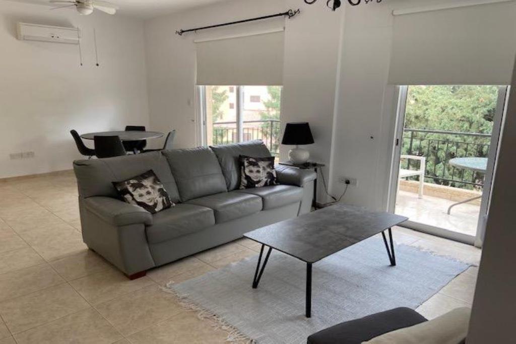 Kato Paphos Apartment In Universal Area Exterior foto